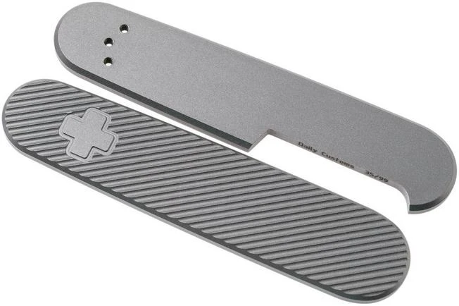 Daily Customs 91.2 35 Angle Pattern, Titanium P10008995 Victorinox Scales
